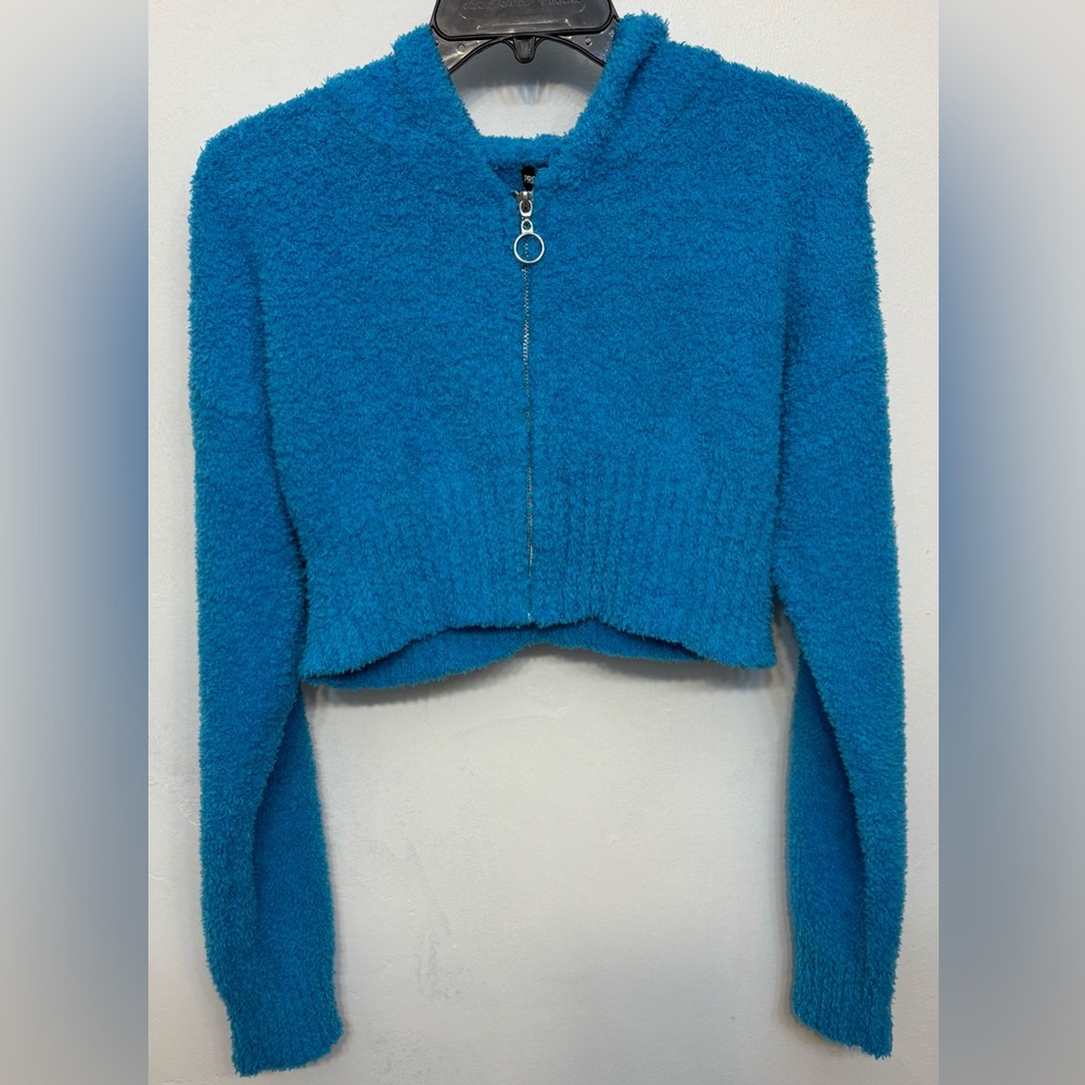 PrettyLittleThing Bright Blue Fuzzy Cropped Zip Up Hoodie Womans Size XS NWOT